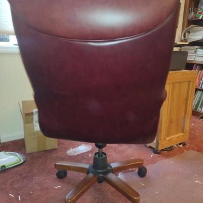 Large, Executive Rolling Office Chair- Approx 27 3/4" Wide
