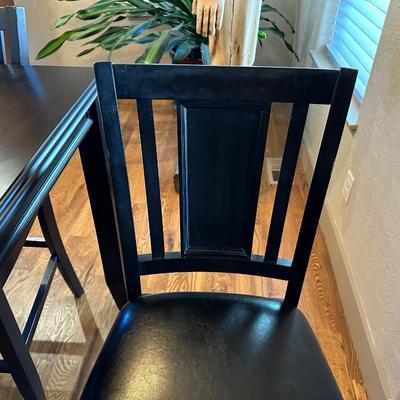 COUNTERTOP HEIGHT DINING TABLE W/BUILT IN (BUTTERFLY) LEAF AND 4 CHAIRS
