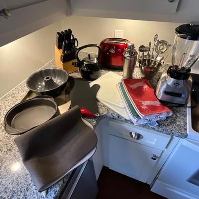 Lot Of Kitchen Items