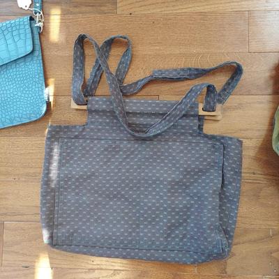 Collection of Purses (HC2-BBL)