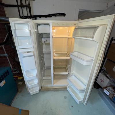 322 KENMORE ® COLDSPOT ® Side by Side Refrigerator/Freezer