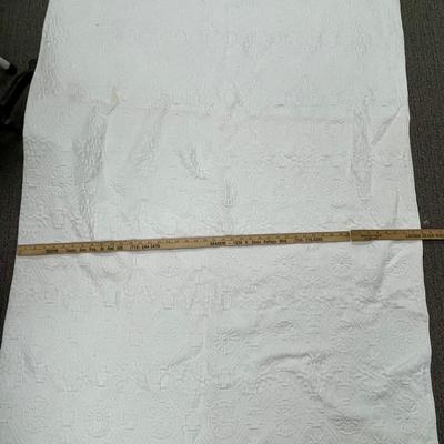 White Paisley Cotton Quilt 82" x 64"