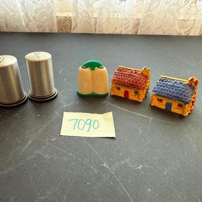 3 sets of salt & pepper shakers