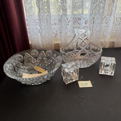 Basket/bowl 4 salt & pepper shakers