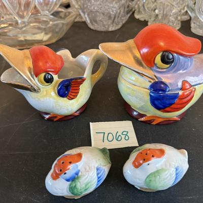 Lusterware sugar & creamer/ salt & pepper