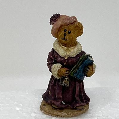Boyds Bears Figures, Igloo and Sugar Plum Pavilion