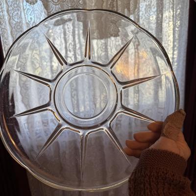 4 serving plates