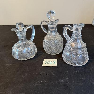 Set of 3 cruets