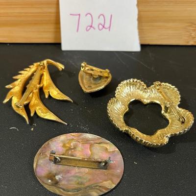 Broaches