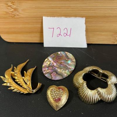 Broaches