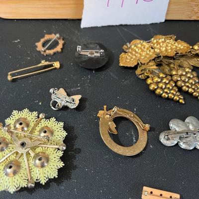 Broaches