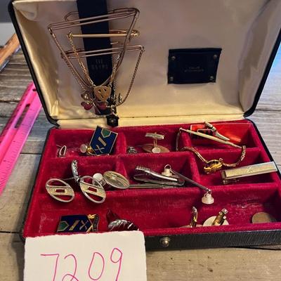 Cuff links