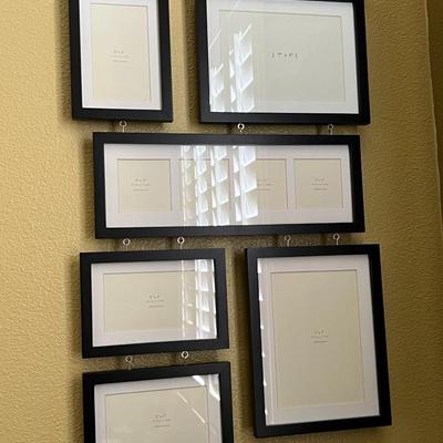 Hanging picture frame