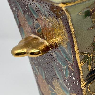 Stunning Decorative Ceramic Vase & Ornaments