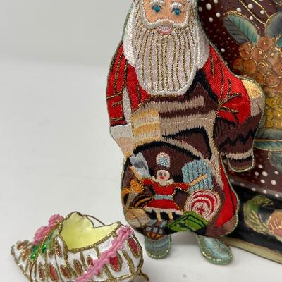 Stunning Decorative Ceramic Vase & Ornaments