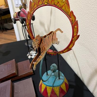Circus Tiger Balancing Toy