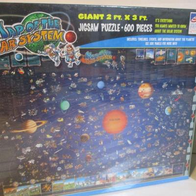 Sealed Map Of The Solar Systems & Map Of The World Puzzles