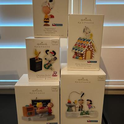 5 Snoopy Hallmark Ornaments