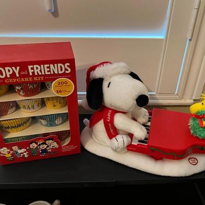 Snoopy Cupcake Kit and Snoopy at Piano