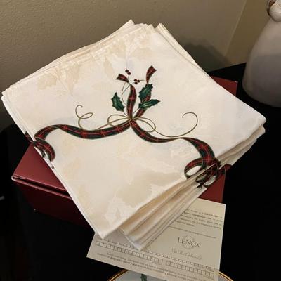 Lenox Holiday Dinnerware