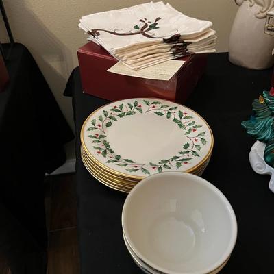 Lenox Holiday Dinnerware