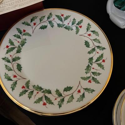 Lenox Holiday Dinnerware