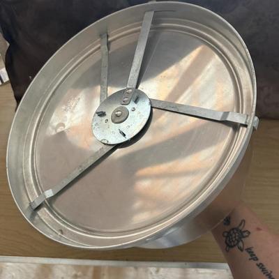 Mirro aluminum locking cake pan