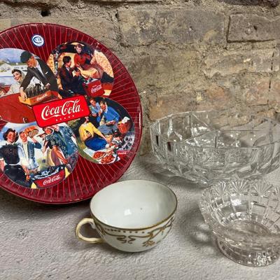 Coke plates, divided bowl