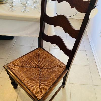 Lot 5: Kitchen Nook Selection
