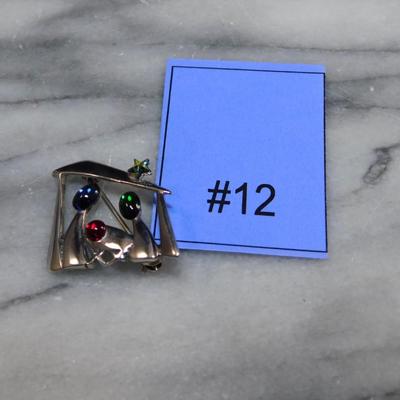 925 Sterling Nativity Brooch 4.1g