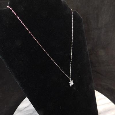 925 Sterling Link Chain w/ 925 + Glass Snowflake Pendant 18" - 1.6g