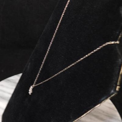 925 Sterling Link Chain w/ 925 + Glass Snowflake Pendant 18" - 1.6g