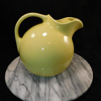Vintage Hall Pottery Deco Tilt Ball Yellow Pitcher 7.5"