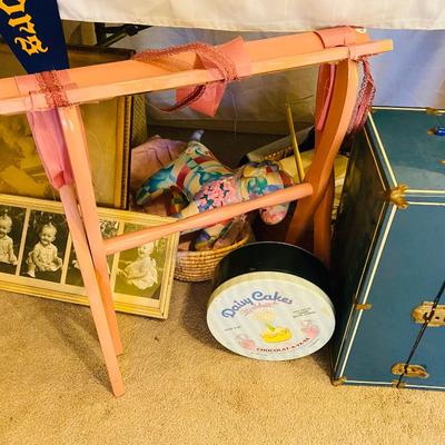 Lot 4: Media, Kids items and more