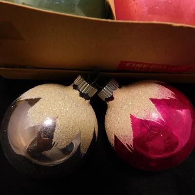 Lot of 19 Very Vintage Snow Topped Christmas Ornament