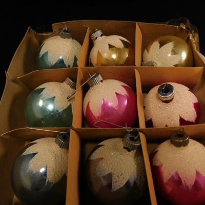 Lot of 19 Very Vintage Snow Topped Christmas Ornament