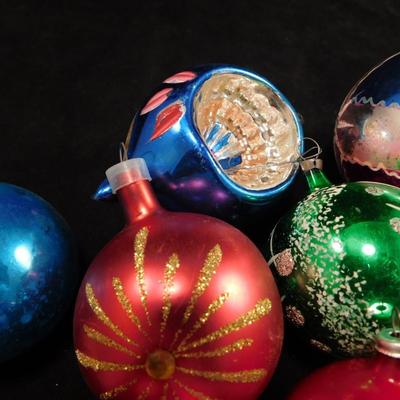 Set of 10 Very Vintage Christmas Ornaments
