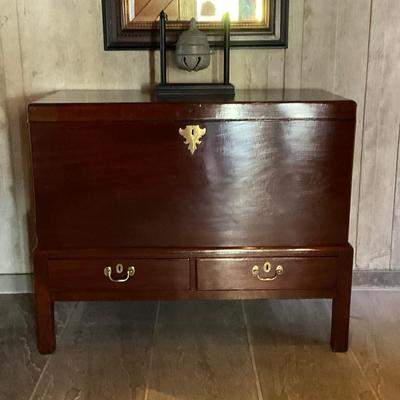 FA600 Antique English Mahogany Storage Chest on Stand