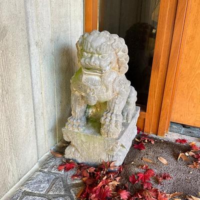 FA605 Pair of Carved Marble Chinese Foo Dogs Garden Statues