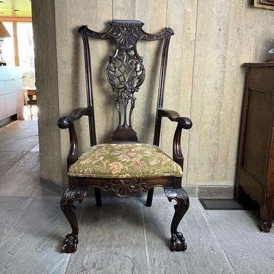 FA612 Large Antique Chippendale Hand carved Mahogany Arm Chair