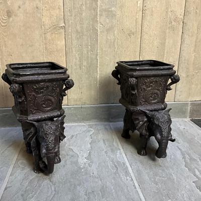 FA617 Pair of Antique Asian Bronze Elephant Urns
