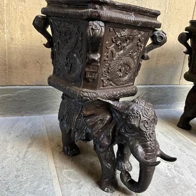 FA617 Pair of Antique Asian Bronze Elephant Urns