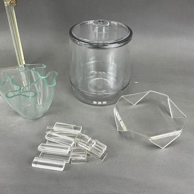 O621 Lot of Mid Century Modern Clear Lucite
