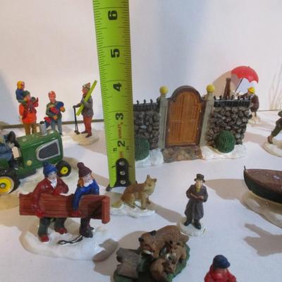 Holiday Figurines Lot 4