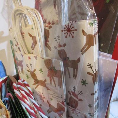 Holiday Gift Bags Lot 8