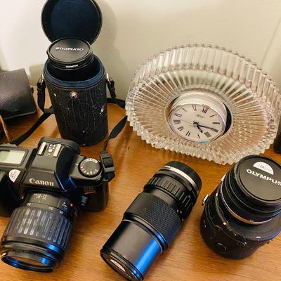 Lot 12: Henredon Mid-Century Modern Dresser & Camera Selection