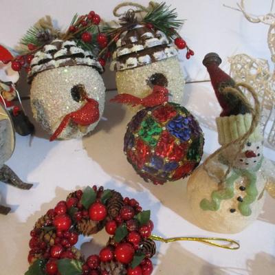 Christmas Tree Decorations Lot 9