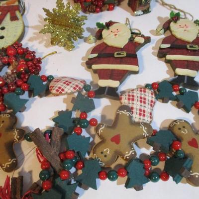 Christmas Tree Decorations Lot 9