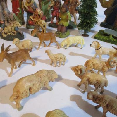 Holiday Figurines Various Material Ceramic/Metal/Plastic Lot 11