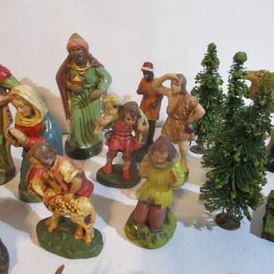 Holiday Figurines Various Material Ceramic/Metal/Plastic Lot 11
